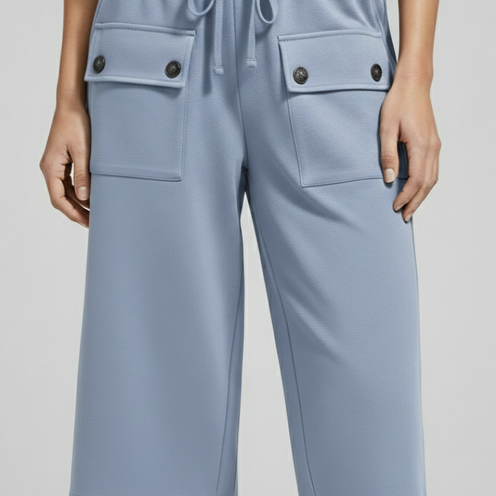 Women’s Knee Length Shorts with Elastic Waist and Pockets
