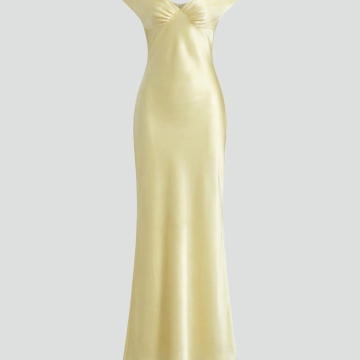 Women’s Maxi Dress with Off-Shoulder Neckline and Fitted Upper
