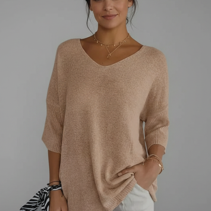 Women’s top with V neckline and elbow sleeves